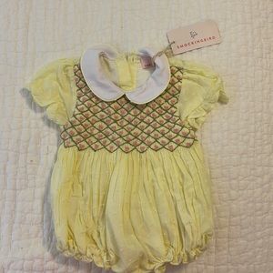 Smockingbird NWT. 6M. Yellow Bubble with smocking.